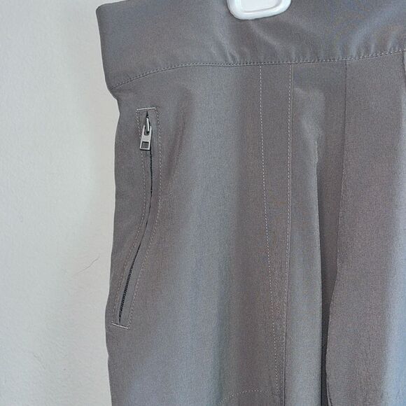 EXCELLENT CONDITION WOMEN’S SIZE 8 ATHLETA TAUPE CHELSEA CARGO PANTS - Picture 5 of 11